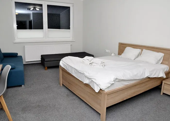 Bed & Breakfast Pokoje, Apartamenty, Restauracja Marcus Oborniki