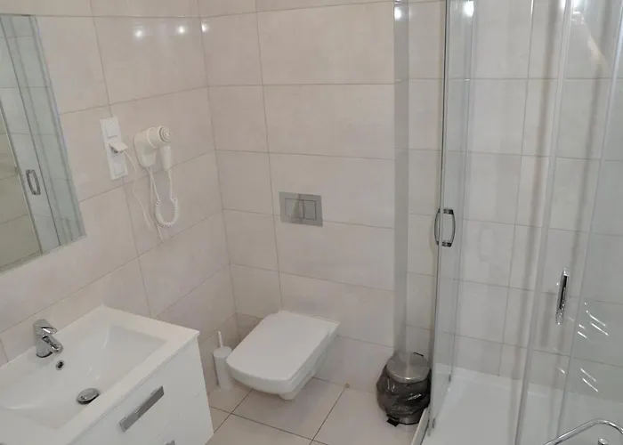 Pokoje, Apartamenty, Restauracja Marcus Bed & Breakfast Oborniki