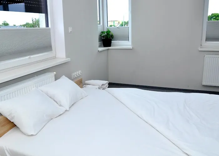 Bed & Breakfast Pokoje, Apartamenty, Restauracja Marcus 3*