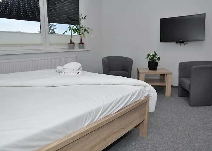 Pokoje, Apartamenty, Restauracja Marcus Bed & Breakfast 3*